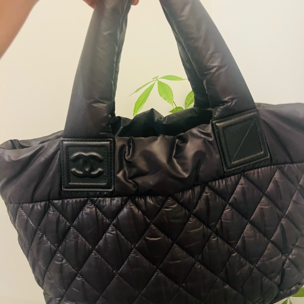 SOLD‼️Chanel Black Quilted Tote Bag
